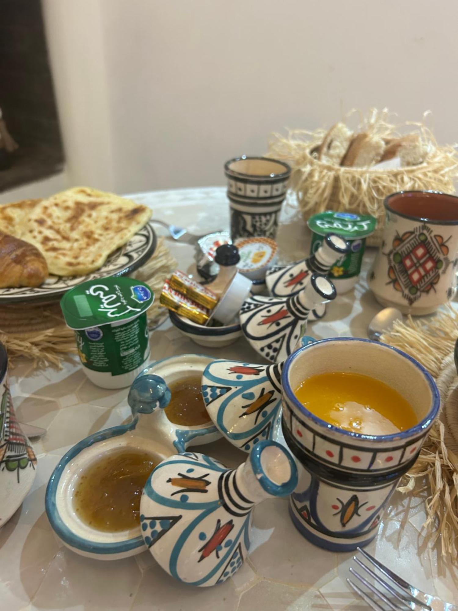 Riad Amazing Amazigh Avec Jacuzzi Petit Dejeuner Compris Avec Aussi Chambres Familiales Pres De La Place Jemaa El Fna Marrakesh Extérieur photo
